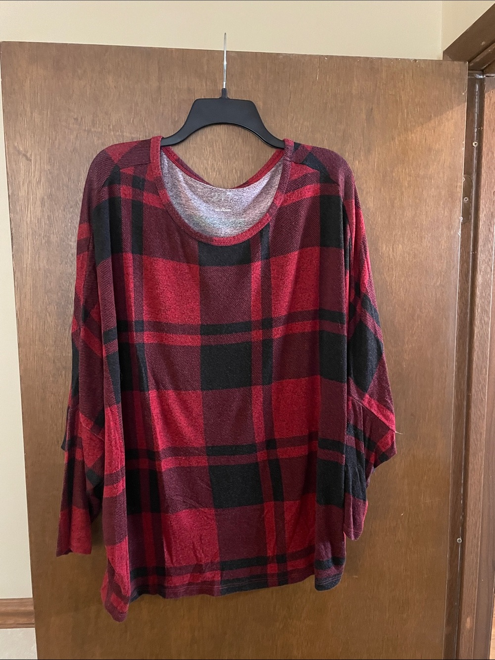 Plaid Scoop-Neck Oversized Sweatshirt in Red and Black